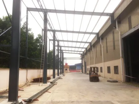 Long-span side extension structure