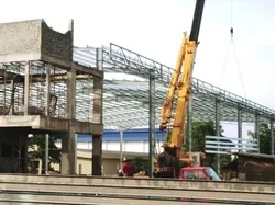Integrated steel and concrete erection